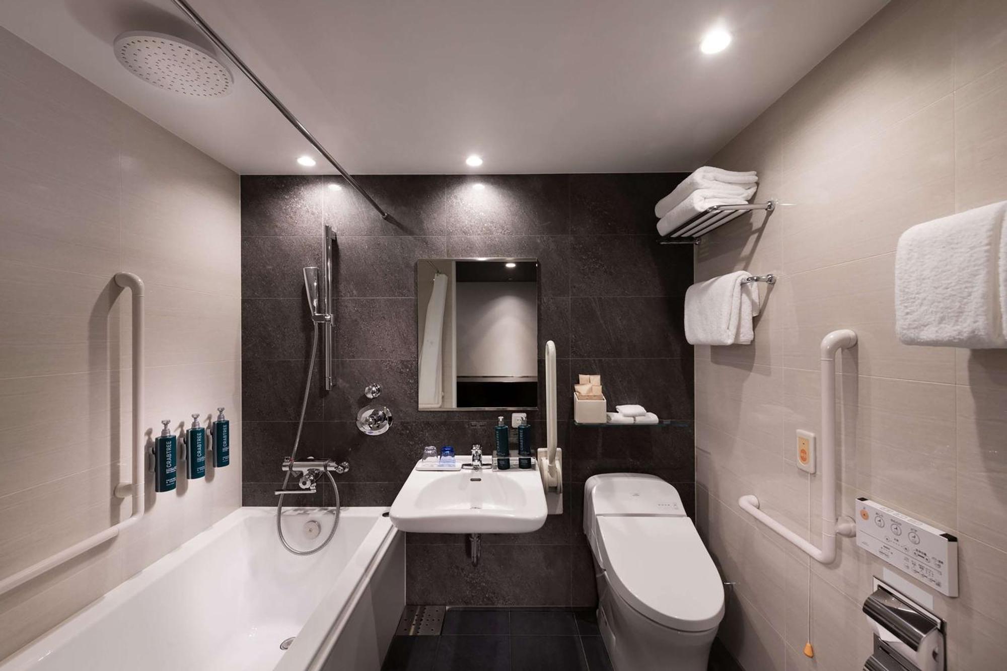 Doubletree By Hilton Tokyo Ariake Hotel Exterior foto