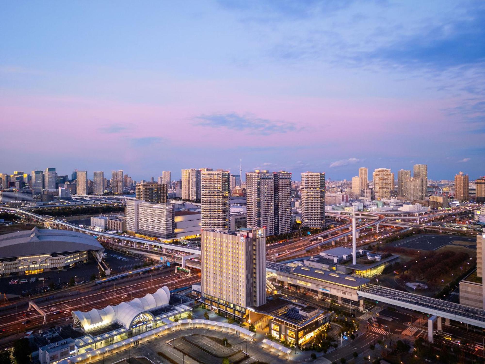 Doubletree By Hilton Tokyo Ariake Hotel Exterior foto